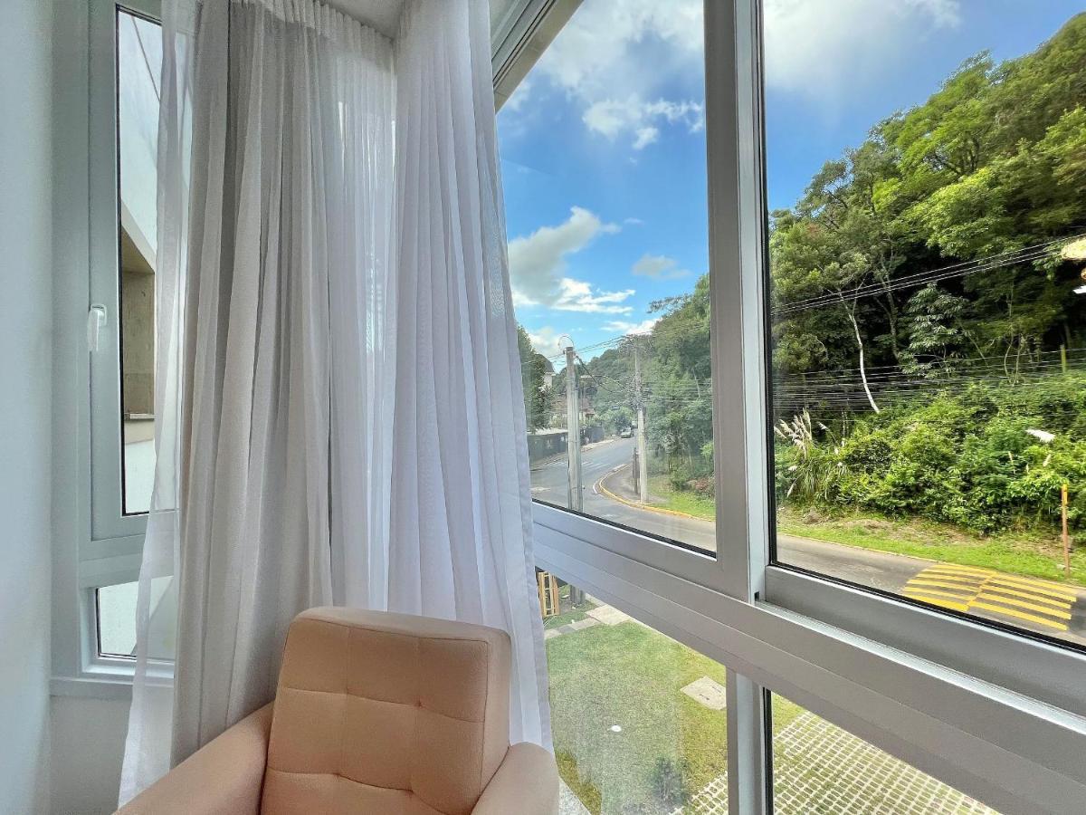 Dom Fioreze 205 - Apto Em Gramado Ao Lado Do Hotel Colline De France Luaran gambar